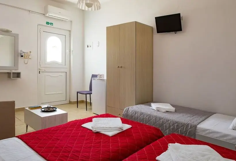 اتاق استاندارد پریمیوم سه تخته, John Akroyiali Rooms