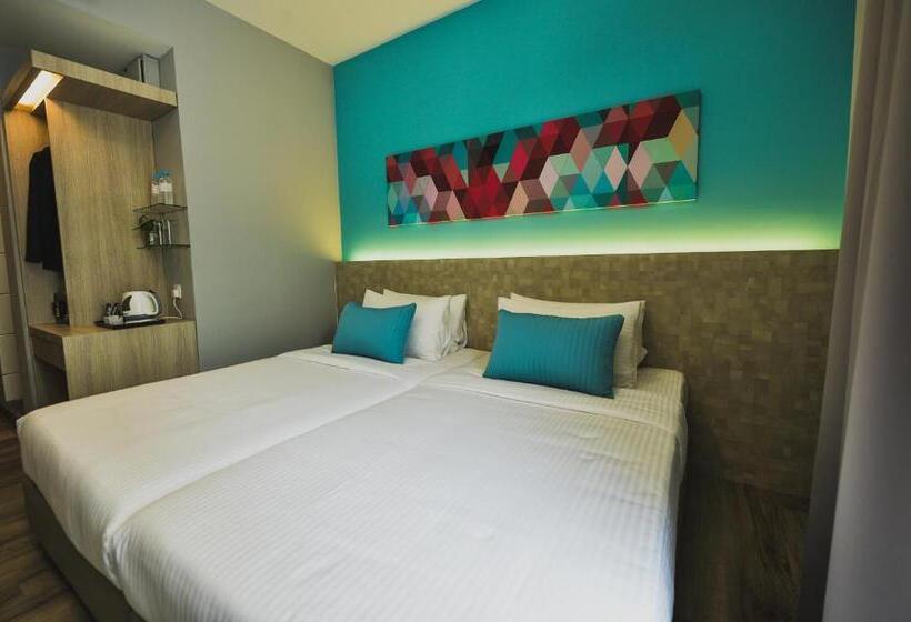 带阳台的豪华间, Rhr Hotel   Selayang