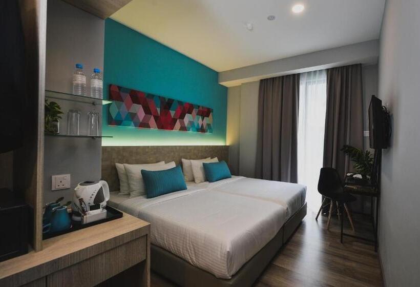 带阳台的豪华间, Rhr Hotel   Selayang