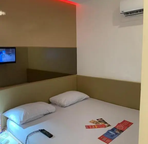 デラックスルーム, Sogo Bacoor