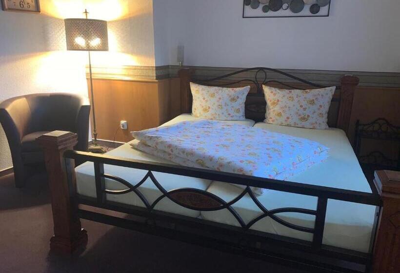 غرفة ديلوكس, Am Neumarkt