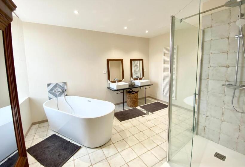 غرفة سوبيريور سرير كينج, Domaine Les Mûriers