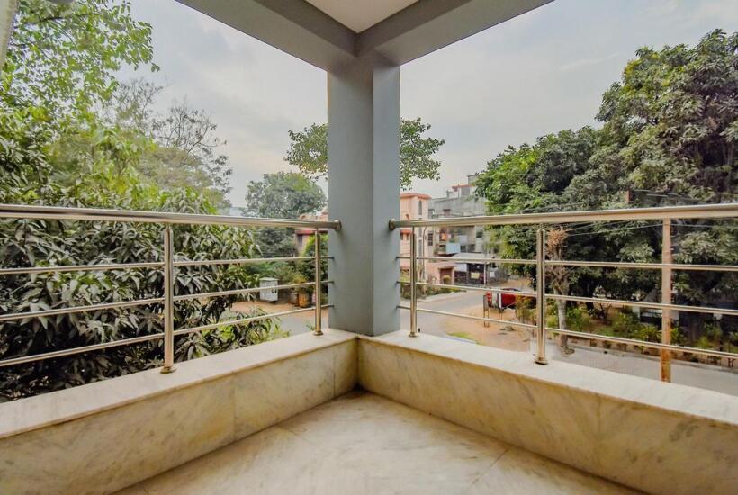 חדר סטנדרט עם מרפסת, Oyo 79023 Leela S Residency