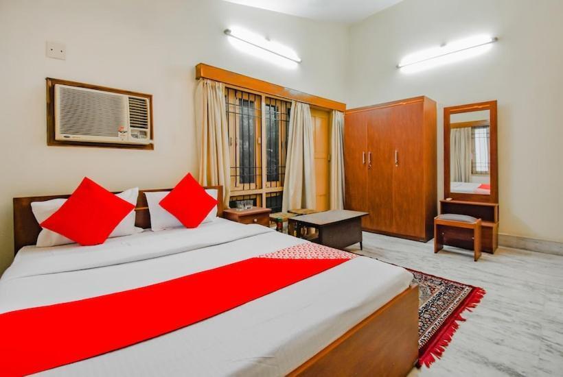 חדר סטנדרט עם מרפסת, Oyo 79023 Leela S Residency