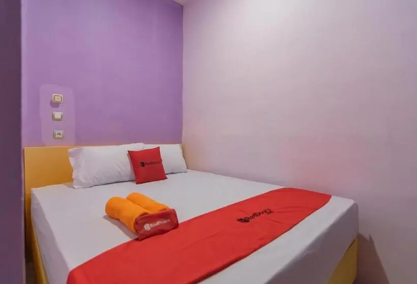Quarto Estandar, Reddoorz @ Cipanas Garut