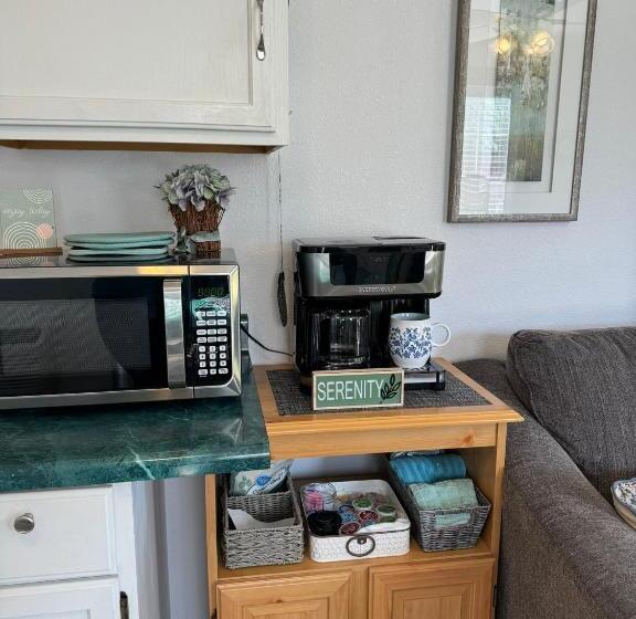 جناح عائلي, Mountain View Guest Motel