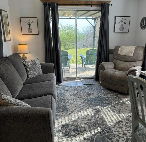 جناح عائلي, Mountain View Guest Motel