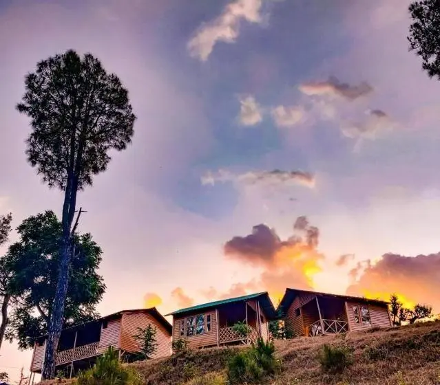 キャビン, Golden Valley Cottages, Chail