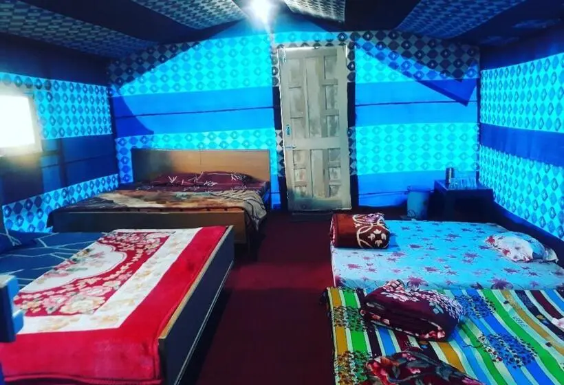 キャビン, Golden Valley Cottages, Chail