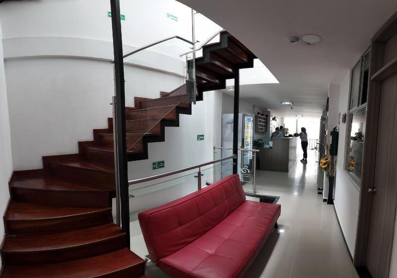 패밀리 룸, Cafe Estrella