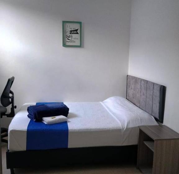 스탠다드 룸, Cafe Estrella