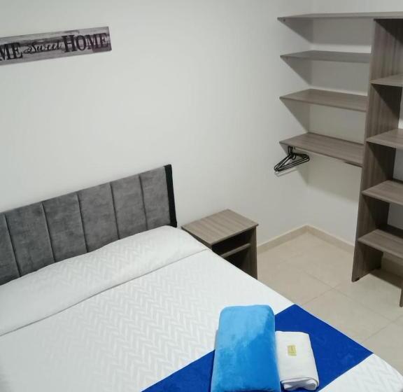 스탠다드 룸, Cafe Estrella