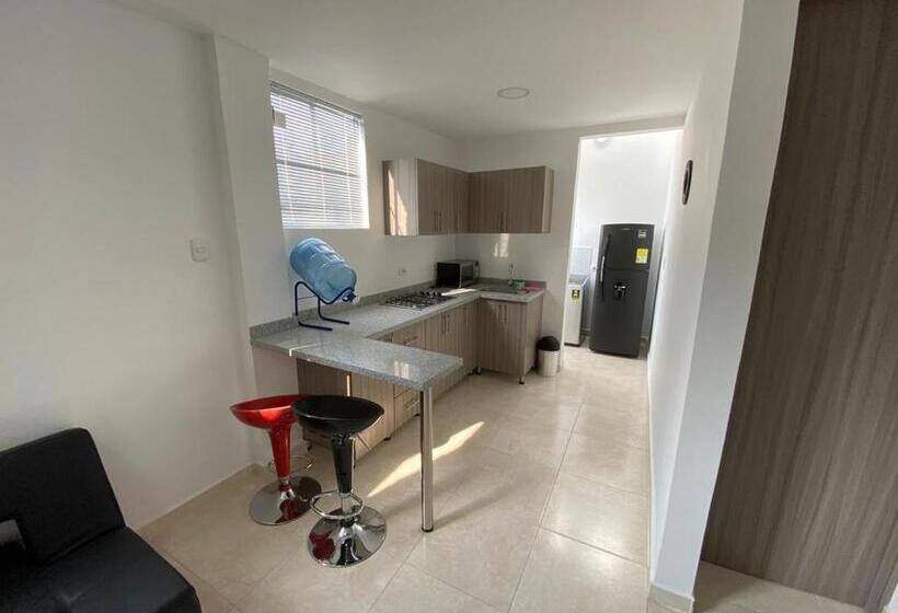 침실 1개 아파트, Cafe Estrella