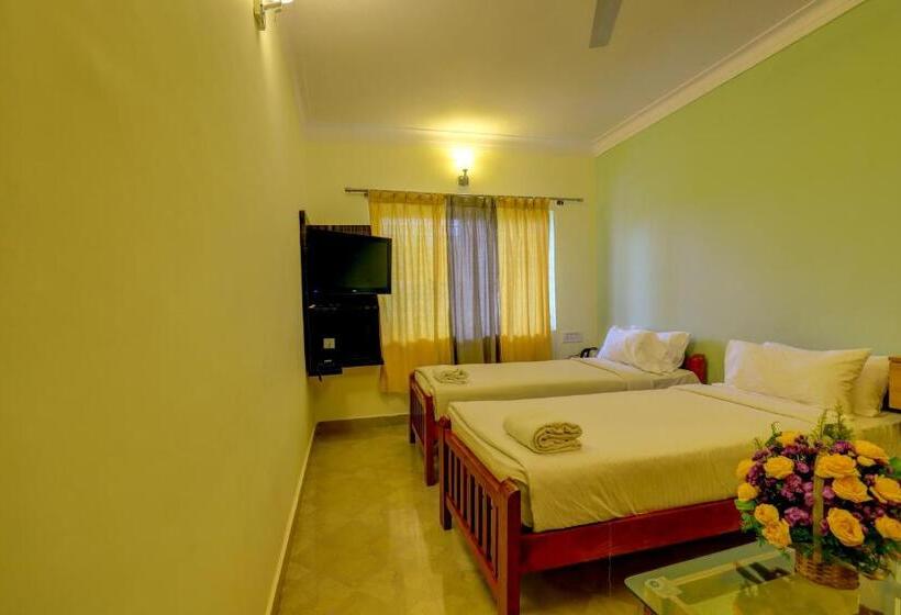 חדר סטנדרט, Ezzenza Royal Garden Brindavan Resort