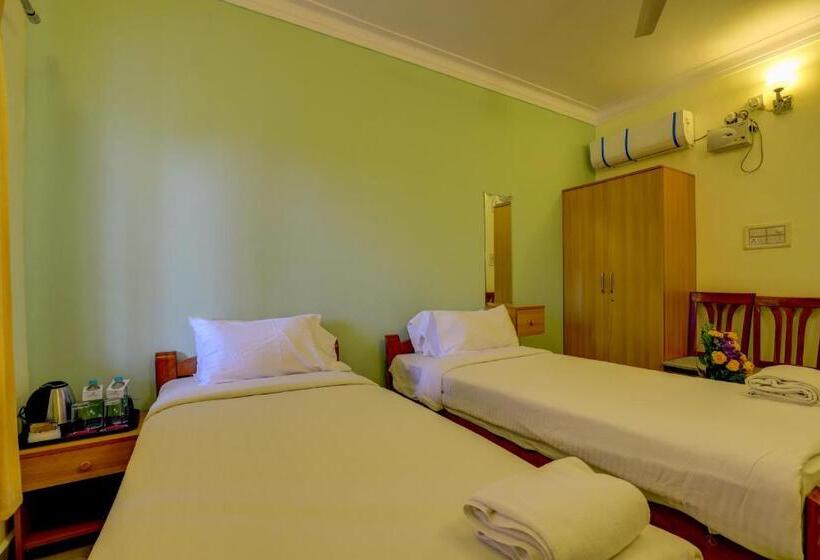 חדר סטנדרט, Ezzenza Royal Garden Brindavan Resort