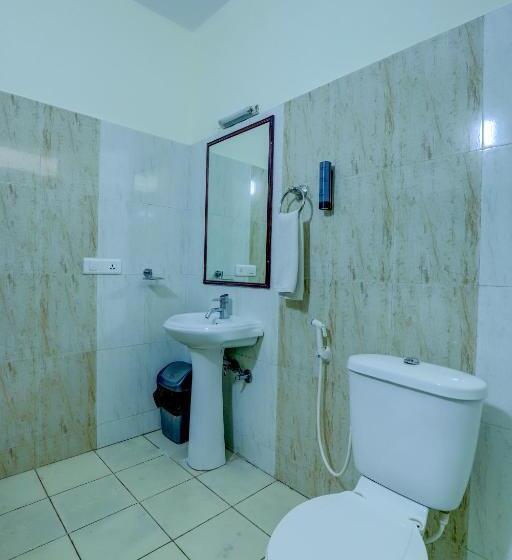 חדר סטנדרט, Ezzenza Royal Garden Brindavan Resort