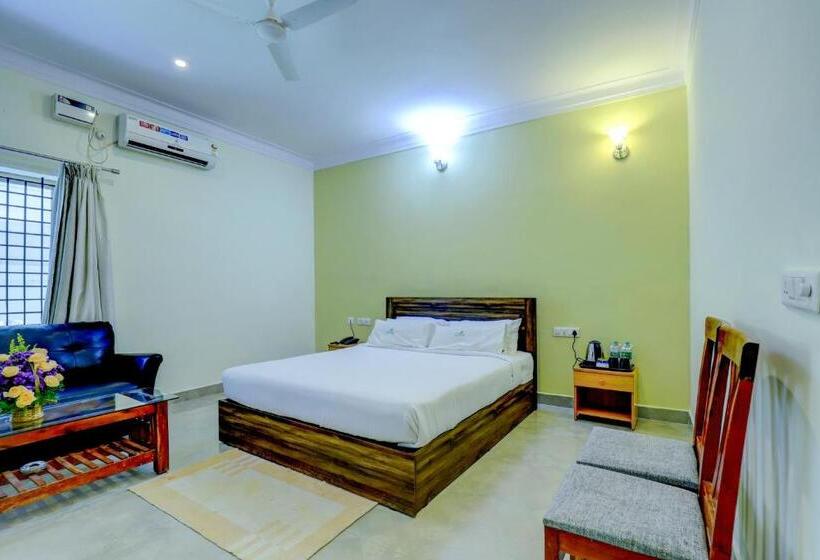 豪华房间, Ezzenza Royal Garden Brindavan Resort