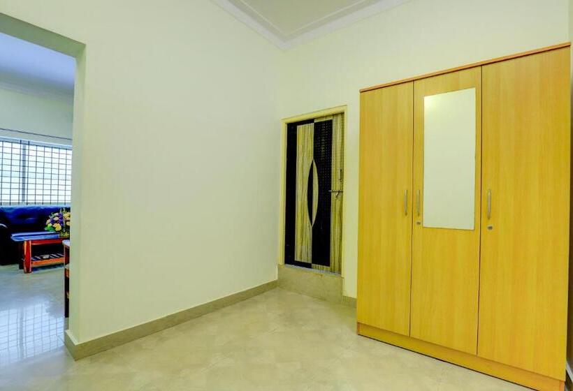 סוויטה, Ezzenza Royal Garden Brindavan Resort