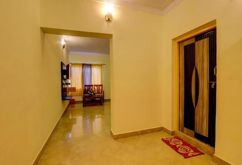 套房, Ezzenza Royal Garden Brindavan Resort