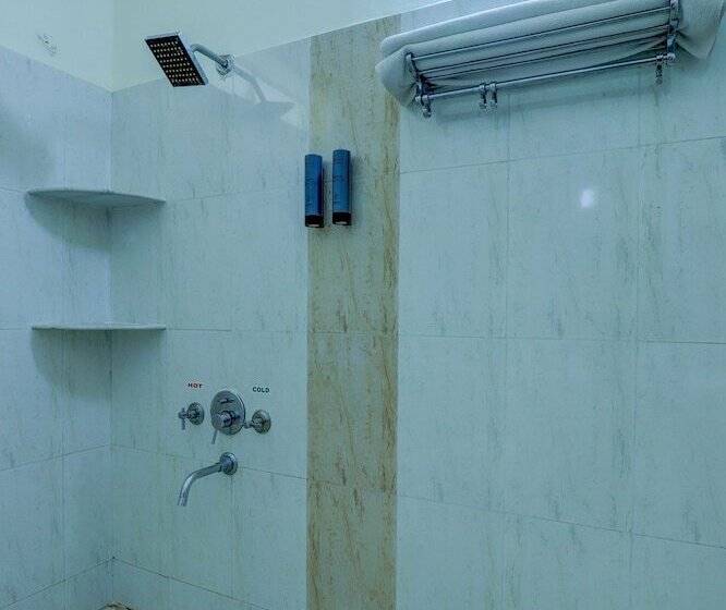 חדר דלוקס, Ezzenza Royal Garden Brindavan Resort