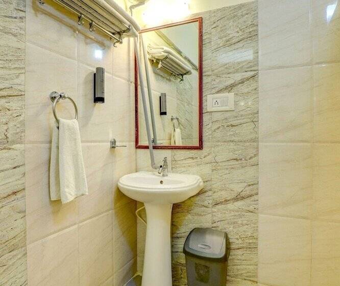 חדר דלוקס, Ezzenza Royal Garden Brindavan Resort