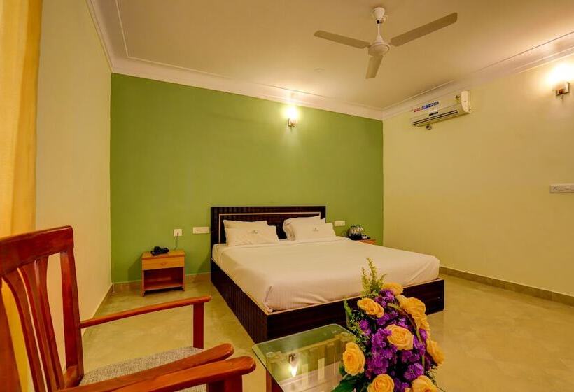 חדר דלוקס, Ezzenza Royal Garden Brindavan Resort