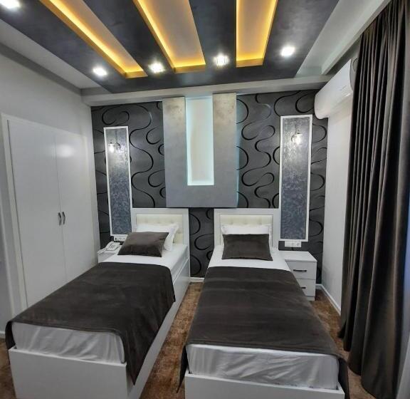 디럭스 룸, Juliet Yerevan