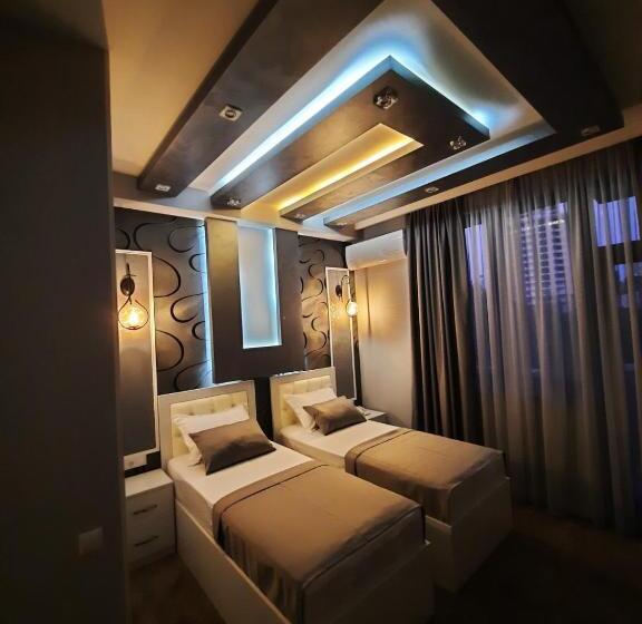 디럭스 룸, Juliet Yerevan