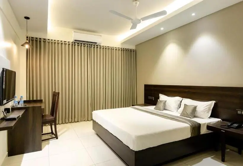デラックスルーム, Paramount Suites & Service Apartments