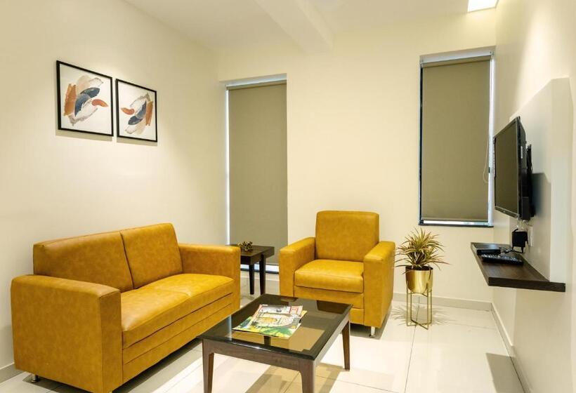 带城市景观的套间, Paramount Suites & Service Apartments