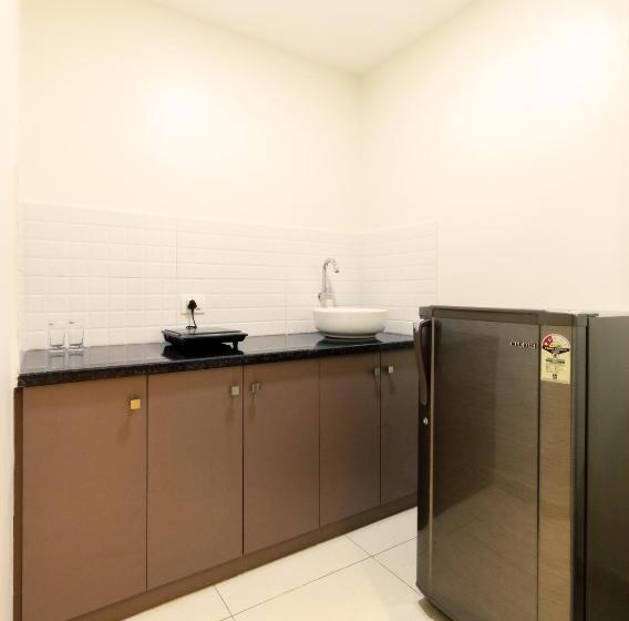 带城市景观的套间, Paramount Suites & Service Apartments