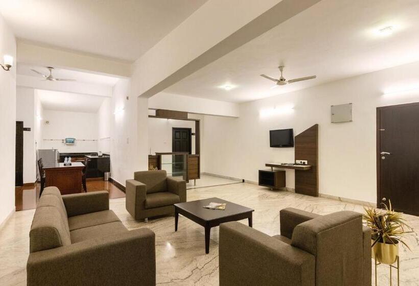 带1个卧室的顶楼公寓, Paramount Suites & Service Apartments