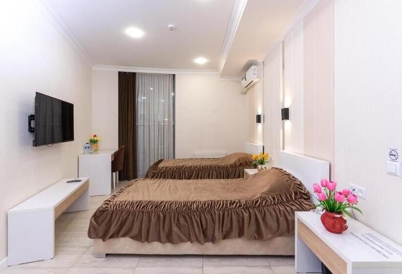 Quarto Economy, Tantana