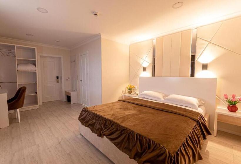 Quarto Deluxe, Tantana