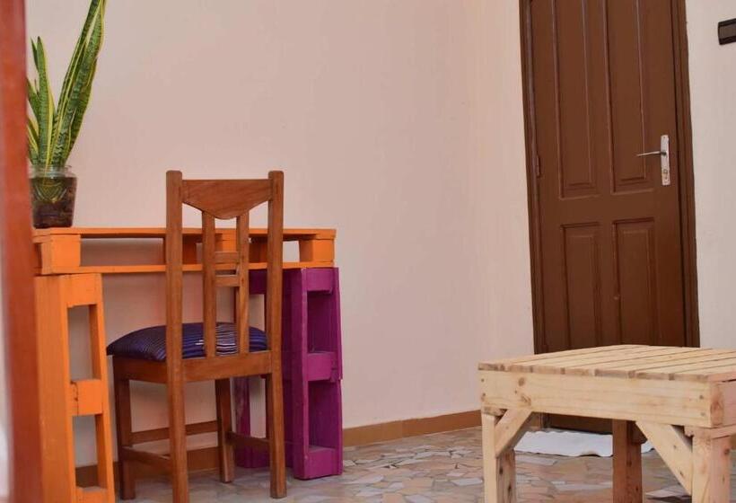 اتاق استاندارد با چشم‌انداز باغ, Akwa Guesthouse Cotonou