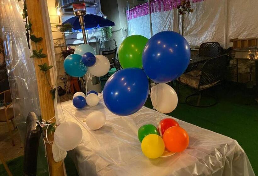 בית, חדר שינה 1, Charming 2 Bedrooms Apt 10 Mins To Nycity