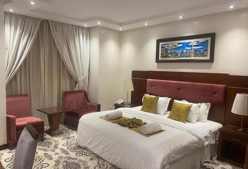 침실 2개 아파트, رميس البخاري