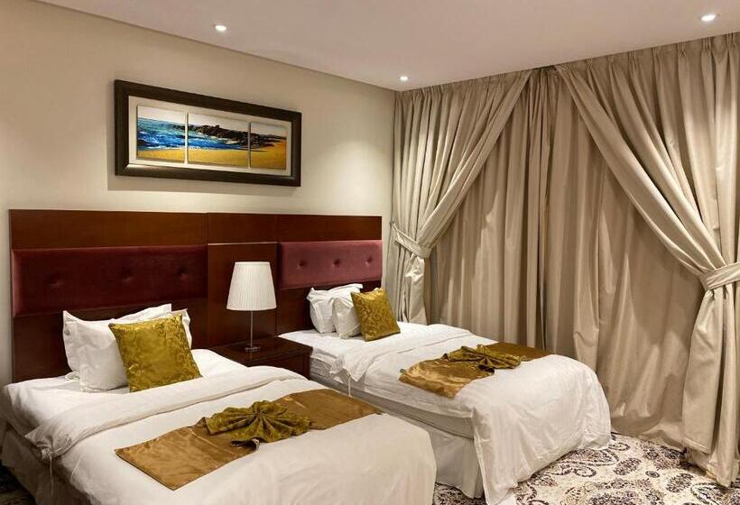 침실 3개 아파트, رميس البخاري