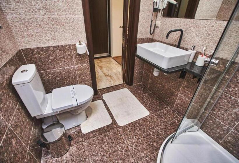 سوئیت با بالکن, готель ангел на великій кільцевій