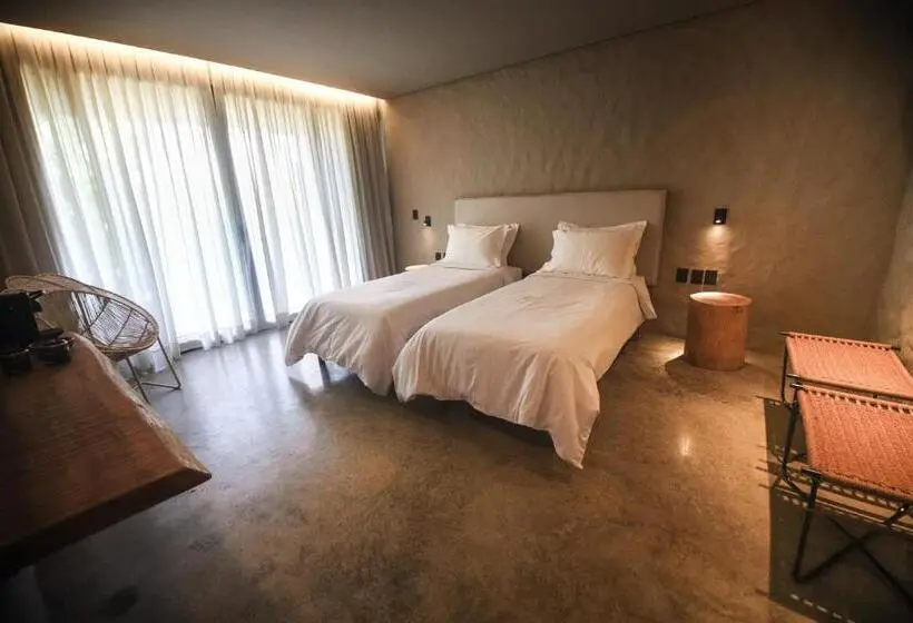 Superior Suite, Makena