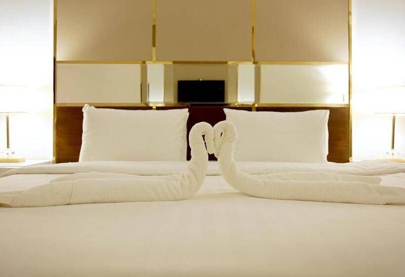 חדר דחוקס עם מיטת קינג, Sela Hotel