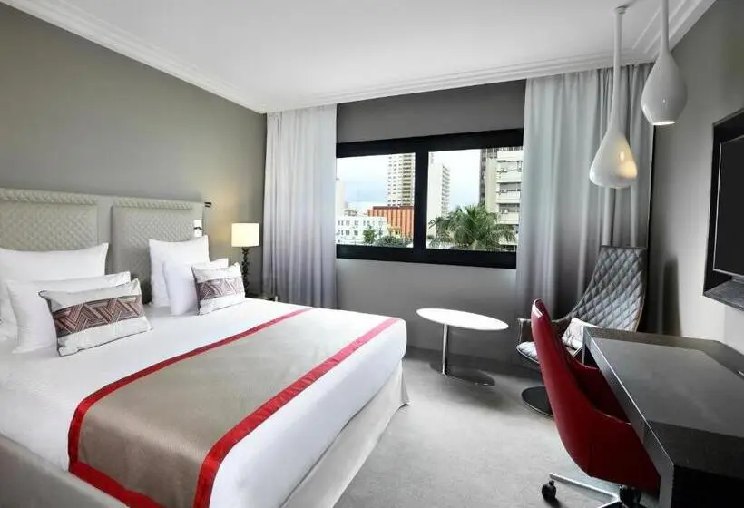 اتاق سوپریور با تخت بزرگ, Mövenpick Hotel Abidjan