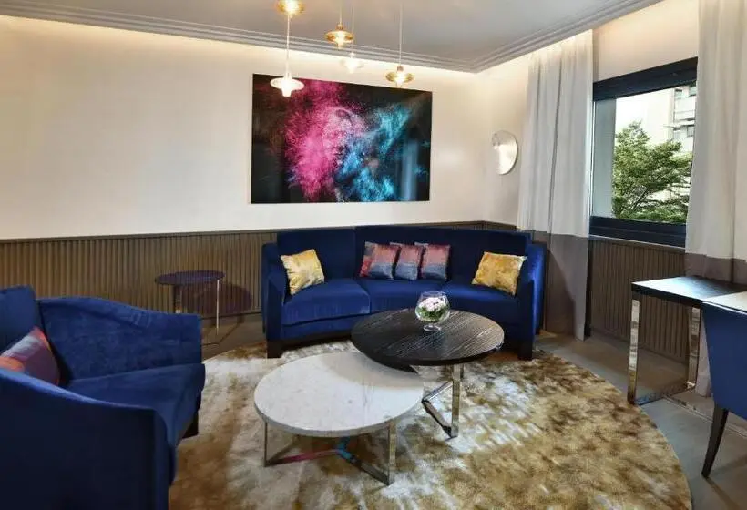 سوئیت اجرایی با تخت کینگ, Mövenpick Hotel Abidjan