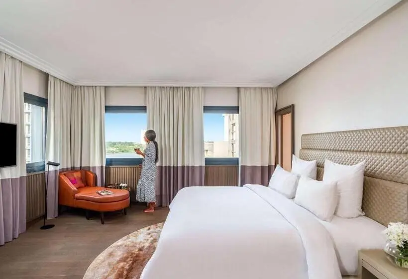 سوئیت اجرایی با تخت کینگ, Mövenpick Hotel Abidjan