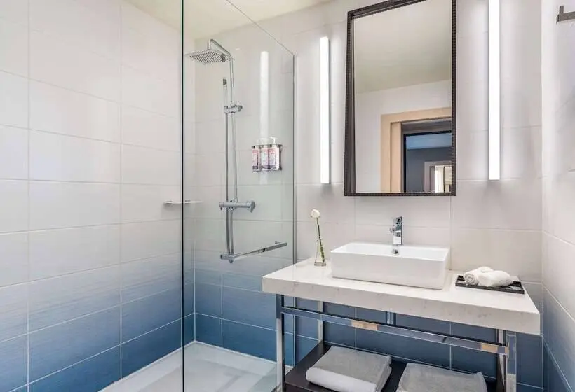 اتاق سوپریور, Mövenpick Hotel Abidjan