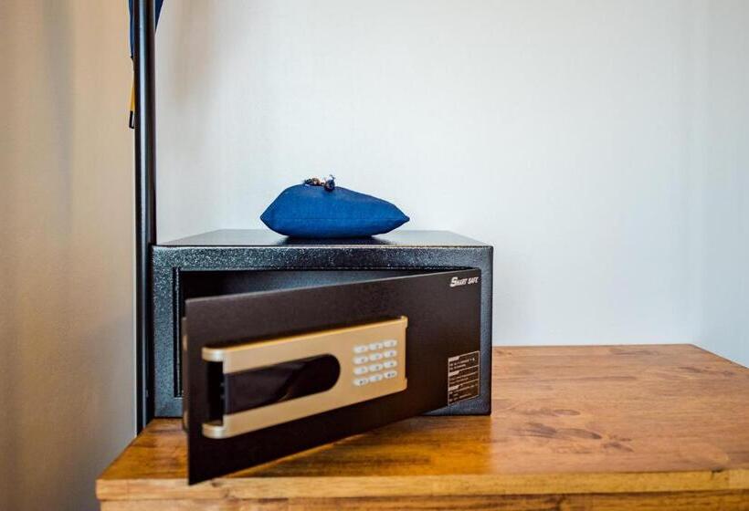 Deluxe Studio, Seamira House Huahin   Sha