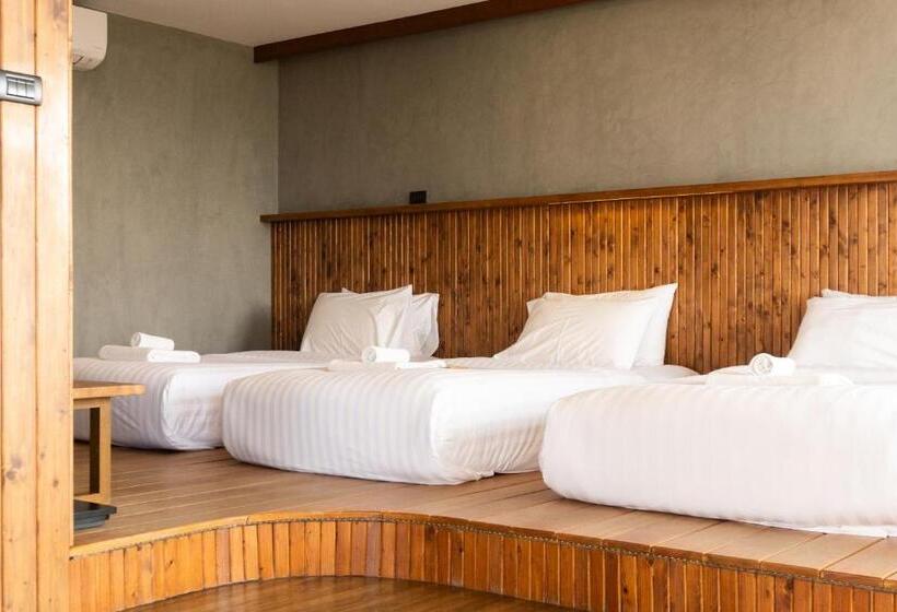 Standard Quadruple Room, Seamira House Huahin   Sha