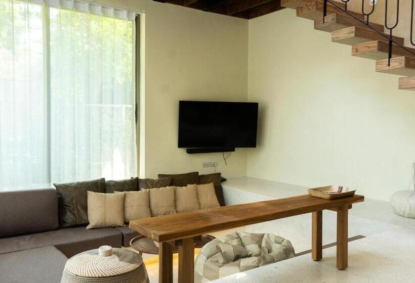 3 Bedroom Villa, Seamira House Huahin   Sha