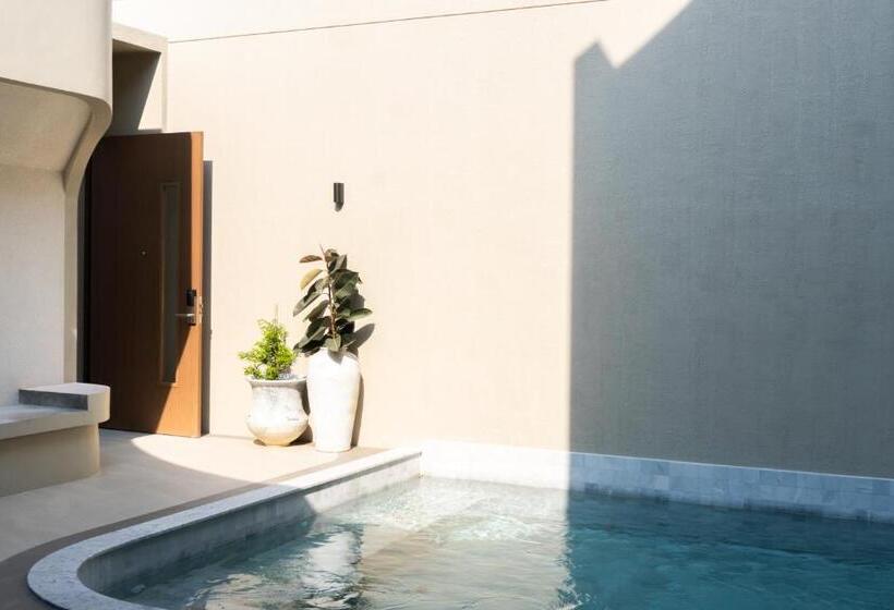 3 Bedroom Villa, Seamira House Huahin   Sha