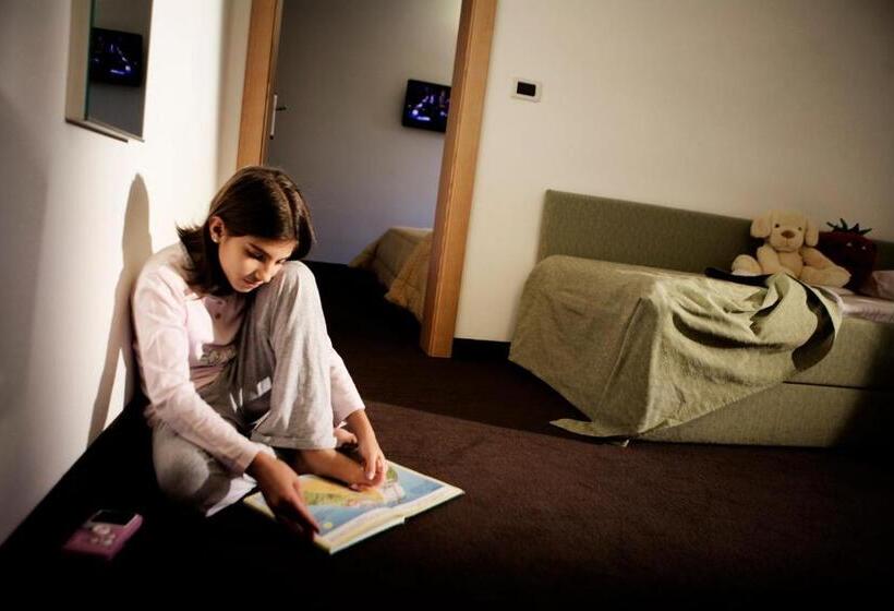 غرفة عائلية, Alaska